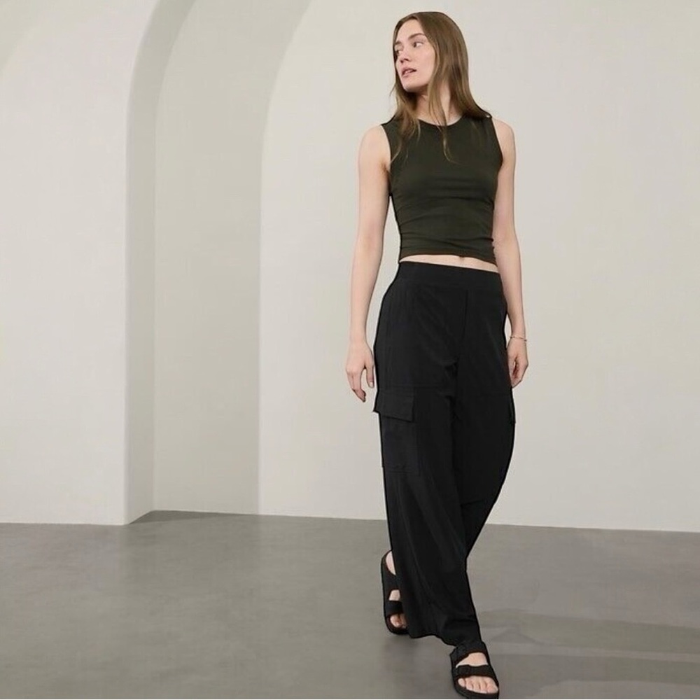 Athleta Pinnacle Cargo Trouser In Black